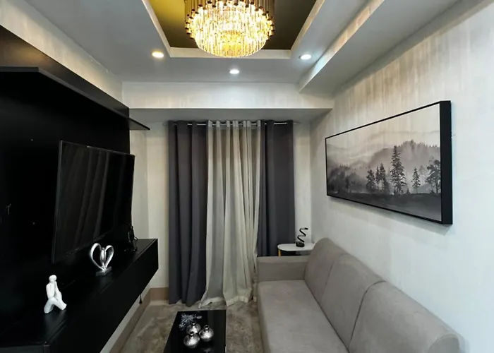 Bachelor Pad Shore 3 Residences Apartment